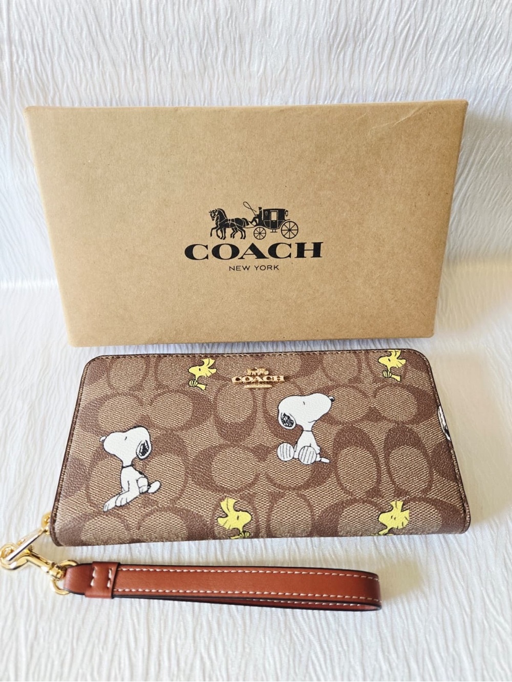 Coach x Peanuts Brown Signature Zip Wallet with Snoopy
